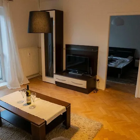 Appartamento Cozy Nearby Bus Station